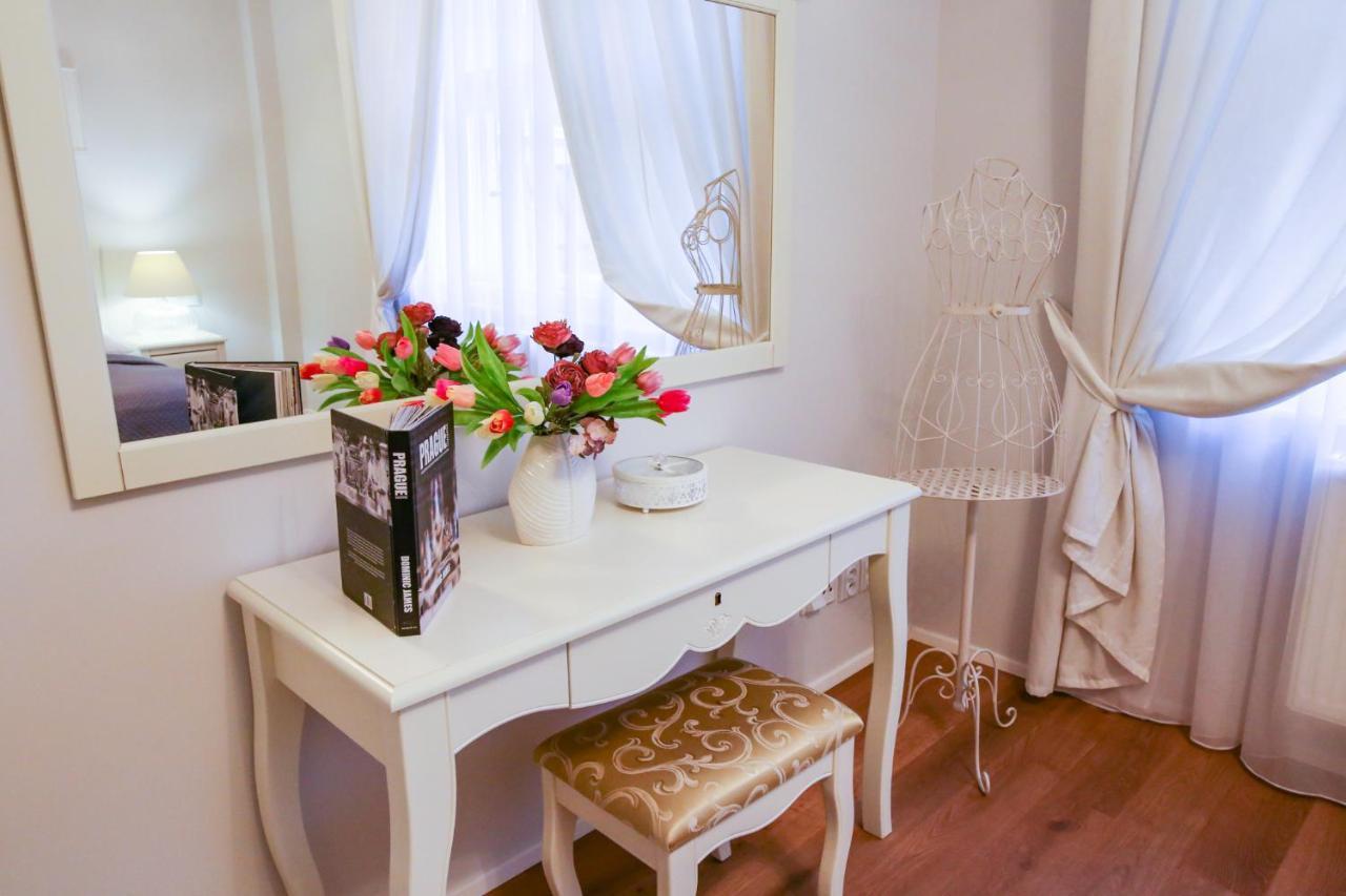 White & Gray Apartments Prague Luaran gambar